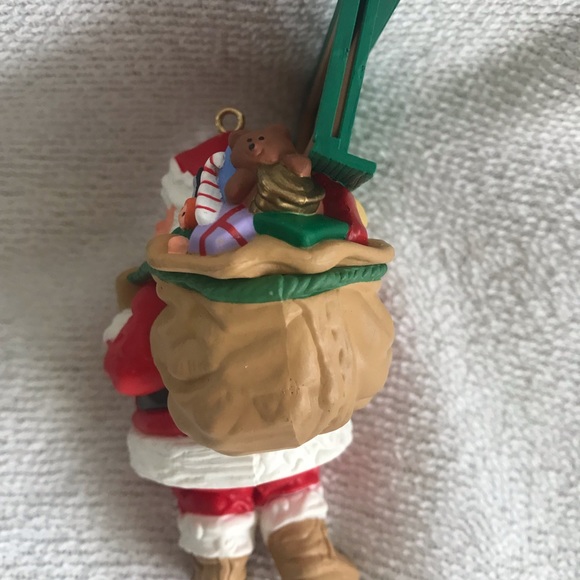 1989 Hallmark Visit from Santa Keepsake Collectors Christmas Holiday Ornament - Picture 5 of 5